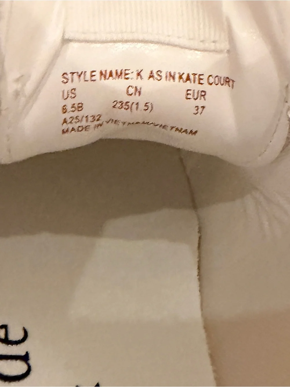 NWT KATE SPADE K AS IN KATE COURT SNEAKERS TRUE WHITE SIZE 6.5